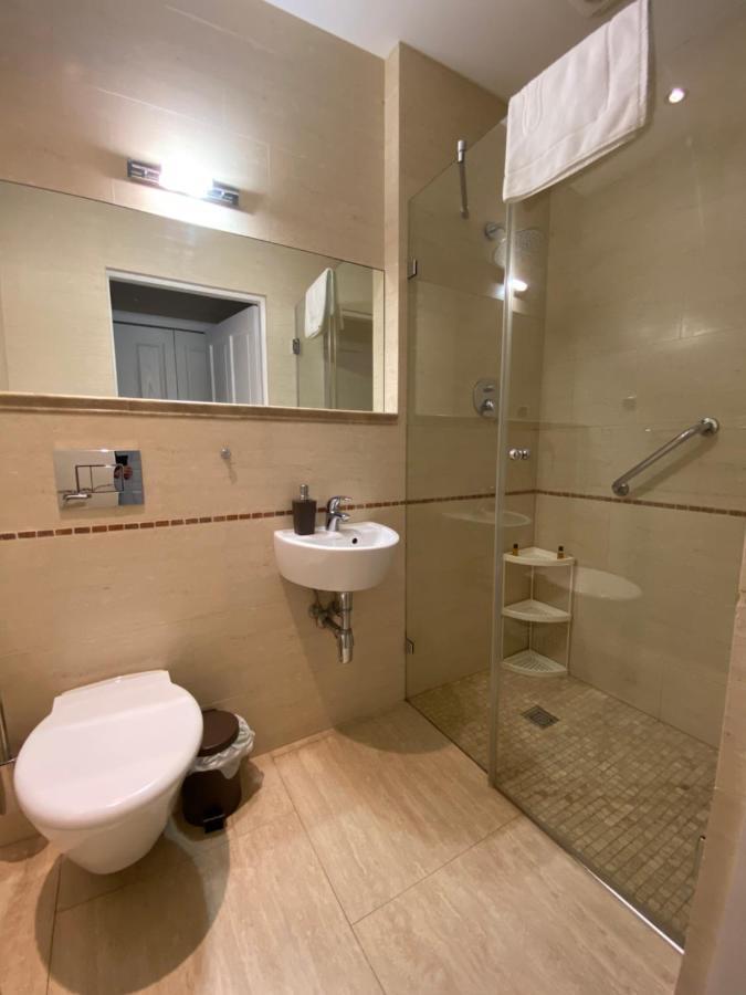 Krzysin Hotel Podkowa Leśna Eksteriør billede